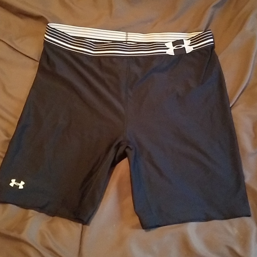 Under Armour women's 7 inch compression shorts